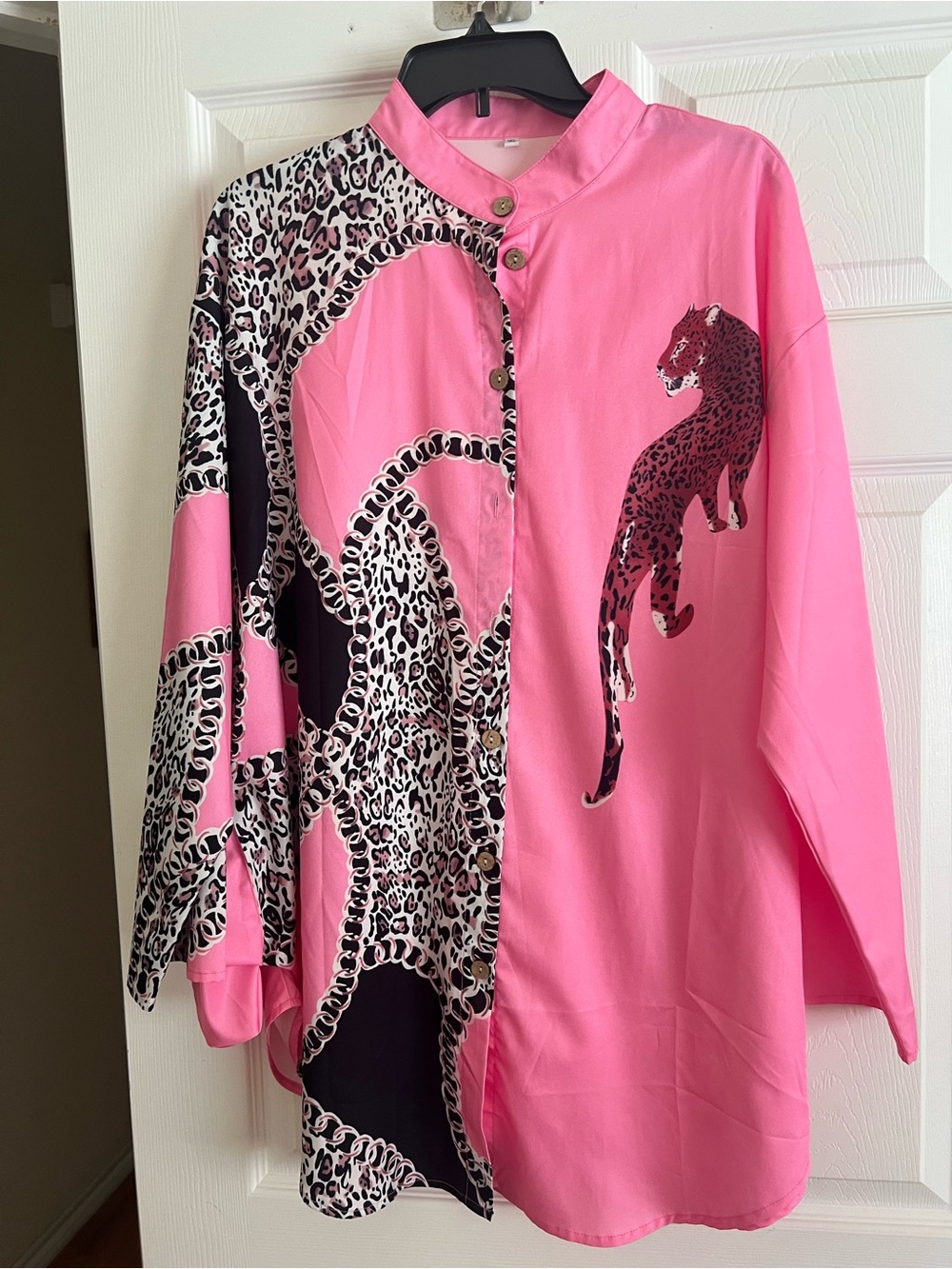Striking Leopard Print Pink/Brown Tunic Top Long Tabbed Sleeves Button Plus IXL